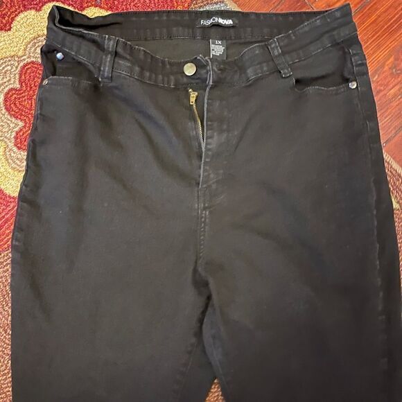 Fashion Nova 1X Black Jeans Busted Zipper - Picture 3 of 7